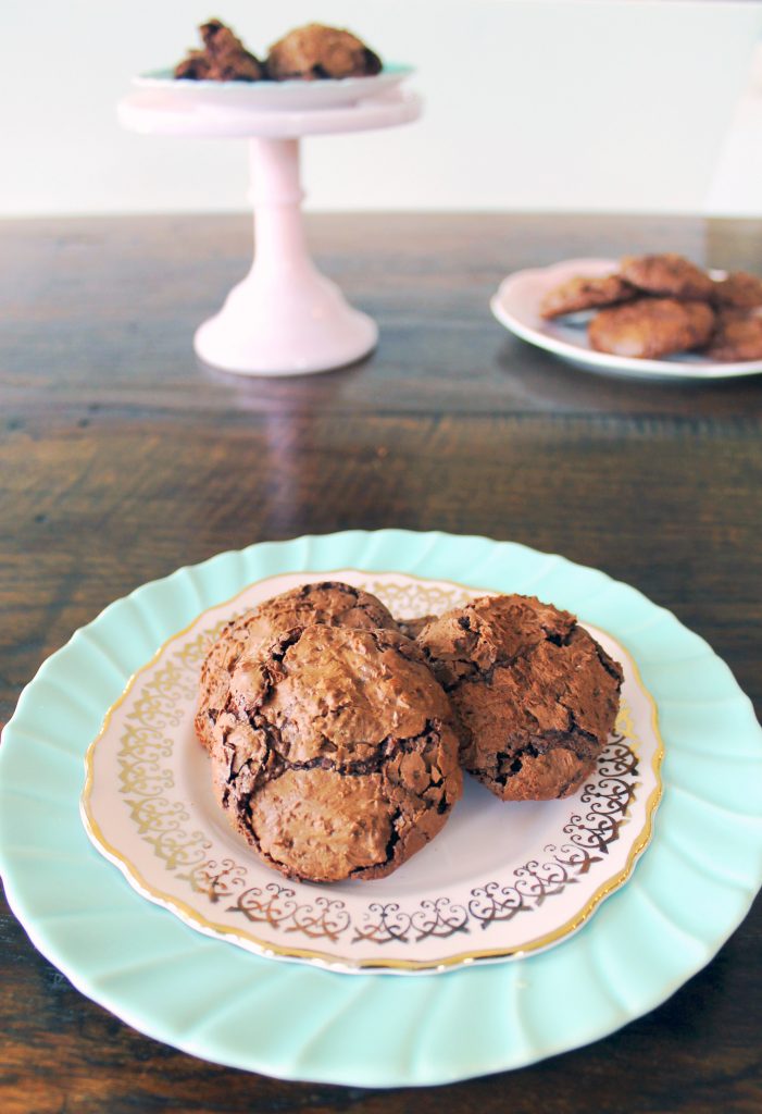 Dark Chocolate Almond Meringue Cookies (Gluten-Free) | Bakerita