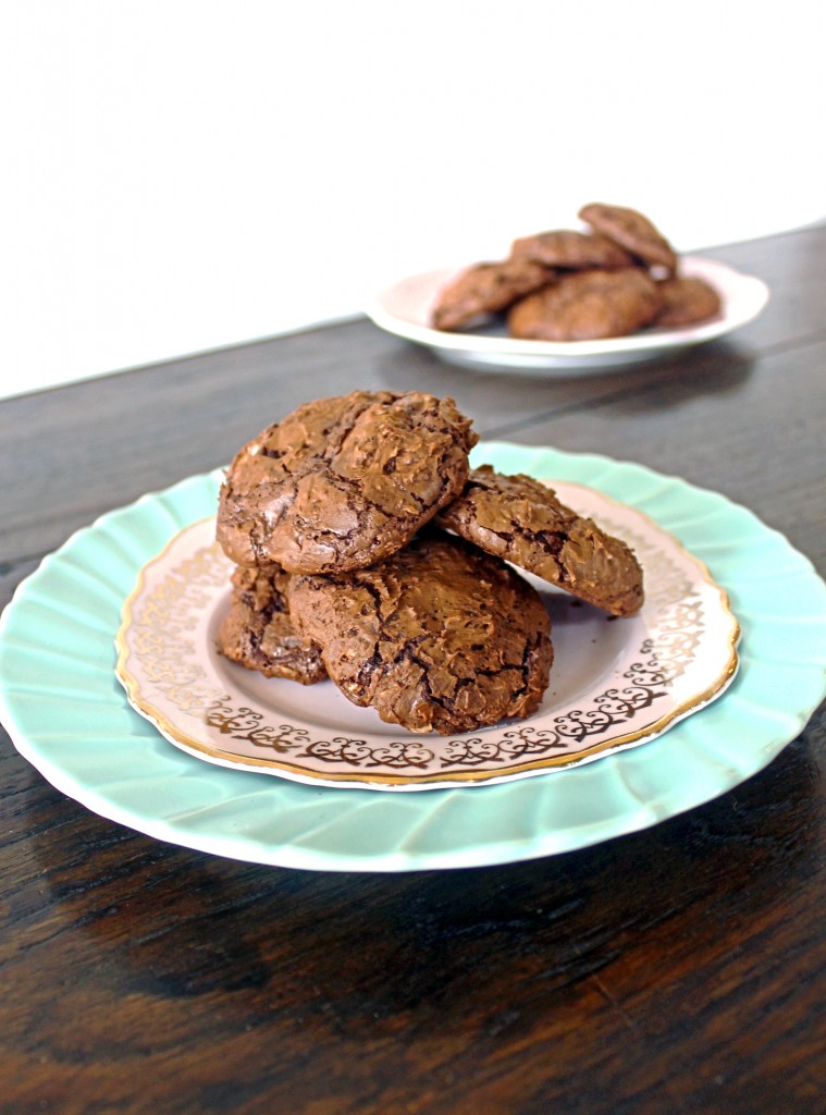 Dark Chocolate Almond Meringue Cookies (Gluten-Free) | Bakerita