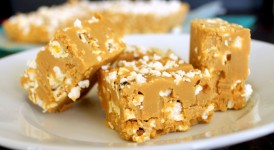 Peanut Butter Popcorn Fudge | Bakerita.com
