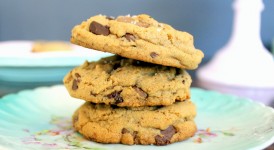 Browned Butter Pecan Chocolate Chip Cookies | Bakerita.com