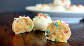 Cake Batter Truffles | Bakerita.com