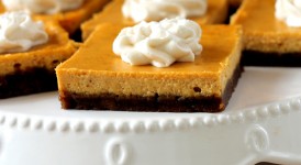 Gingersnap Pumpkin Cheesecake Bars | Bakerita.com
