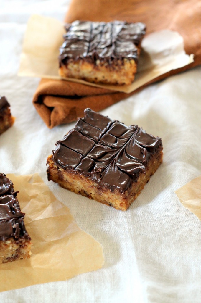 Toffee Ritz Bars | Bakerita.com