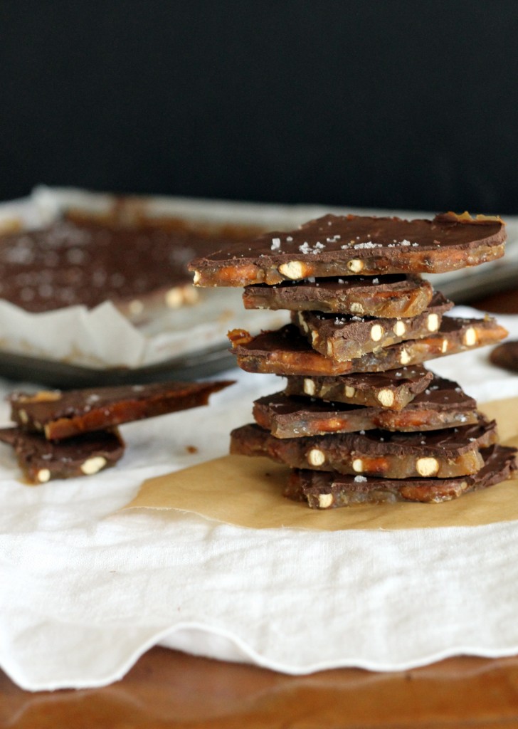 Dark Chocolate Pretzel Toffee | Bakerita.com
