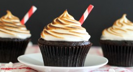 Hot Chocolate Cupcakes | Bakerita.com