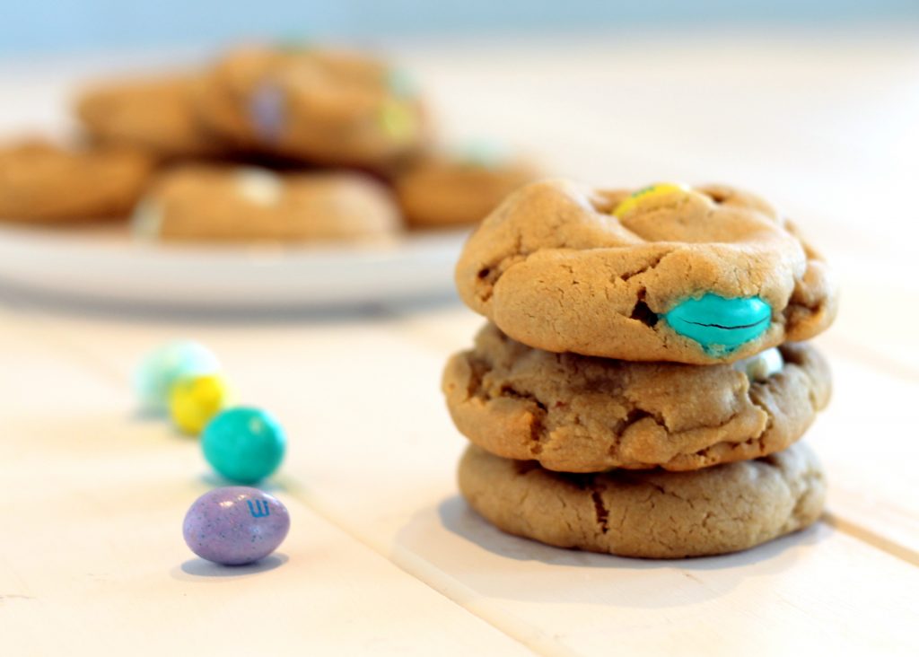 Soft Peanut Butter M&M Cookies | Bakerita.com