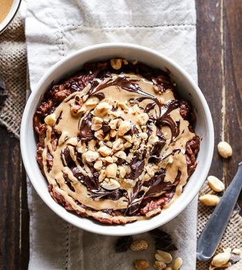 This Chocolate Peanut Butter Oatmeal tastes like a peanut butter cup, but it's sweetened with just a ripe banana! You'll love to wake up to this gluten-free, refined sugar-free + vegan breakfast.