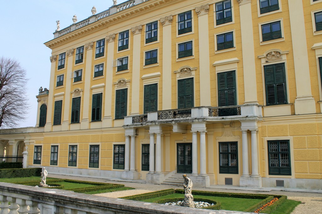 Schönbrunn Palace in Vienna, Austria | Bakerita.com