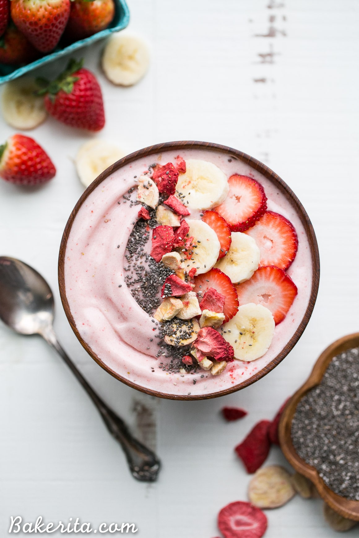 Strawberry Banana Smoothie Bowl (Gluten Free, Paleo & Vegan)