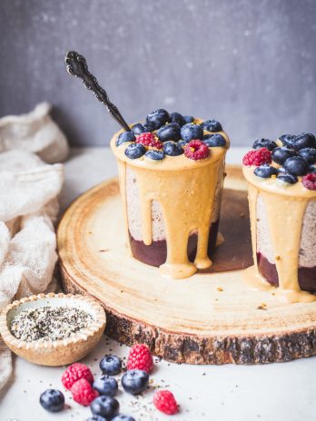 Not eating grains but missing your morning oatmeal? Look no further than this Quick Grain-Free Hot Cereal! This super easy n'oatmeal is made in just 3 minutes and it's gluten-free, paleo, vegan, and Whole30-friendly. This is a staple Whole30 breakfast!