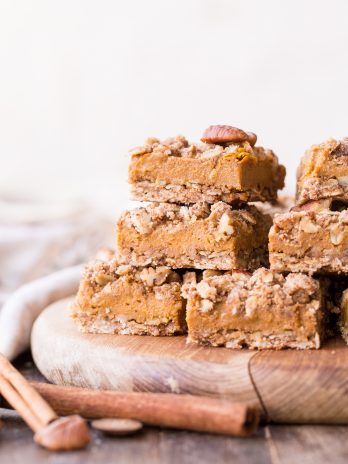 These Pumpkin Pie Crumb Bars have an oatmeal crust and crumble with a smooth and sweet pumpkin pie filling! You'll go nuts for this gluten-free, refined sugar-free and vegan portable pumpkin pie.